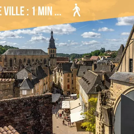 3 Pieces, Climatise, Calme, 100M Du Centre, Parking, 